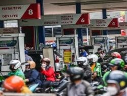 Pertamina Meminta Masyarakat Untuk Mengambil Foto dan Viralkan Kendaraan Plat Merah yang Mengisi BBM Subsidi