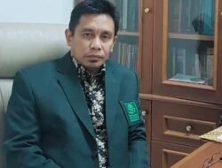 Prof Muammar Bakry: Menghargai Pernyataan Arya Wedakarna tentang Hijab