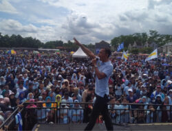 Ribuan Orang Berkumpul di Lapangan Kaliwates, Serukan Dukungan untuk 02