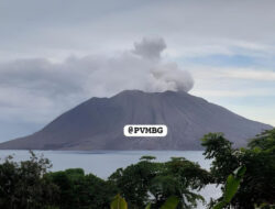 Pantauan terbaru Gunung Ruang, Asap Membubung Tinggi