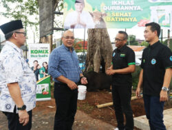 Komik Herbal Membuat Penyerahan Limosin kepada BNN