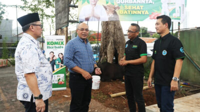 Komik Herbal Membuat Penyerahan Limosin kepada BNN