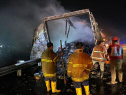 Kronologi Truk Ekspedisi Terbakar di Tol Pemalang pada Minggu Petang