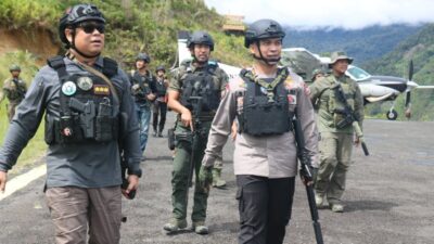 Detik-Detik KKB Menembak Mati Pilot, Jenazah Dibawa ke Helikopter dan Dibakar, Kejam