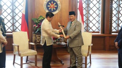 Prabowo Subianto meets President Marcos Jr. in the Philippines, stresses dedication to enhancing ties in Asia