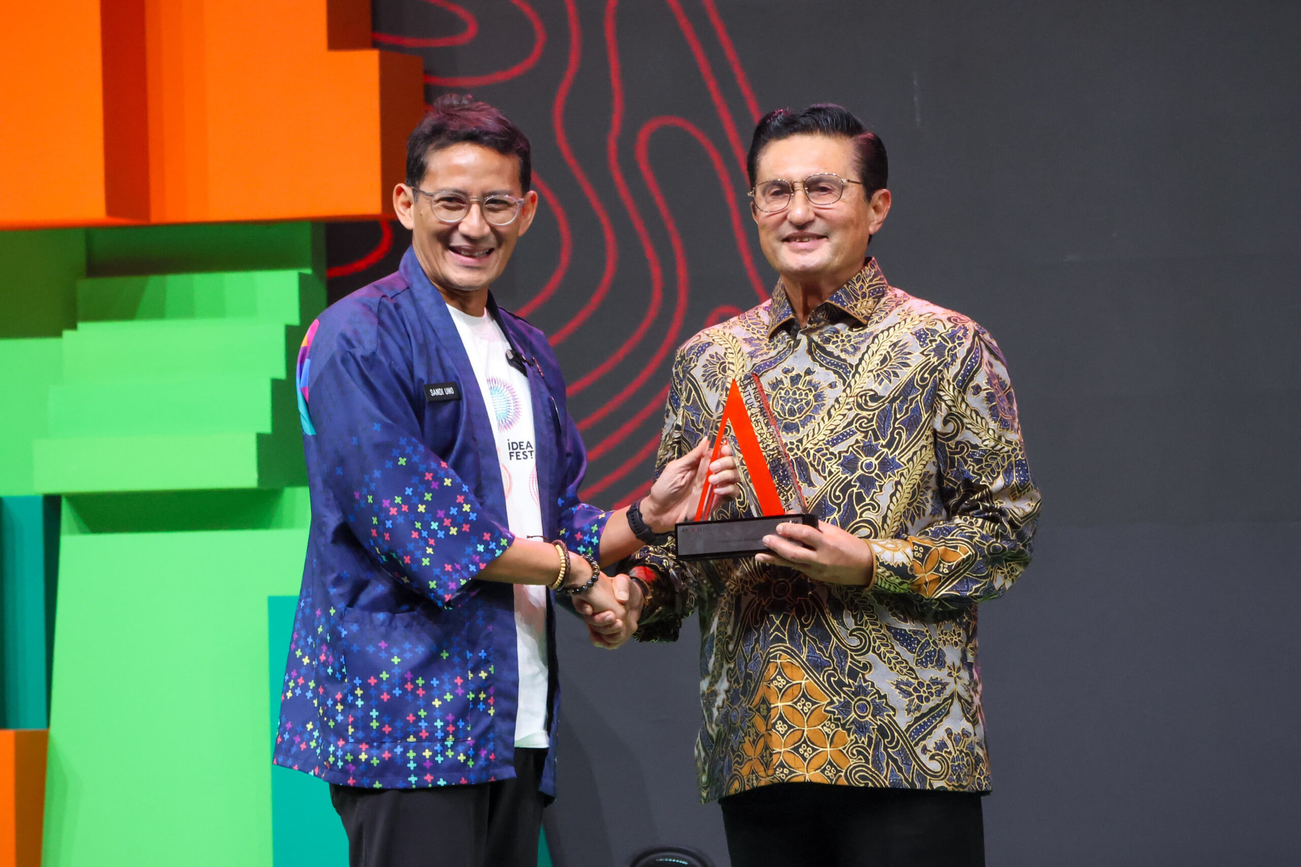 Fadel Muhammad Memenangkan Penghargaan sebagai Pemimpin Inovatif di IDeaward 2024